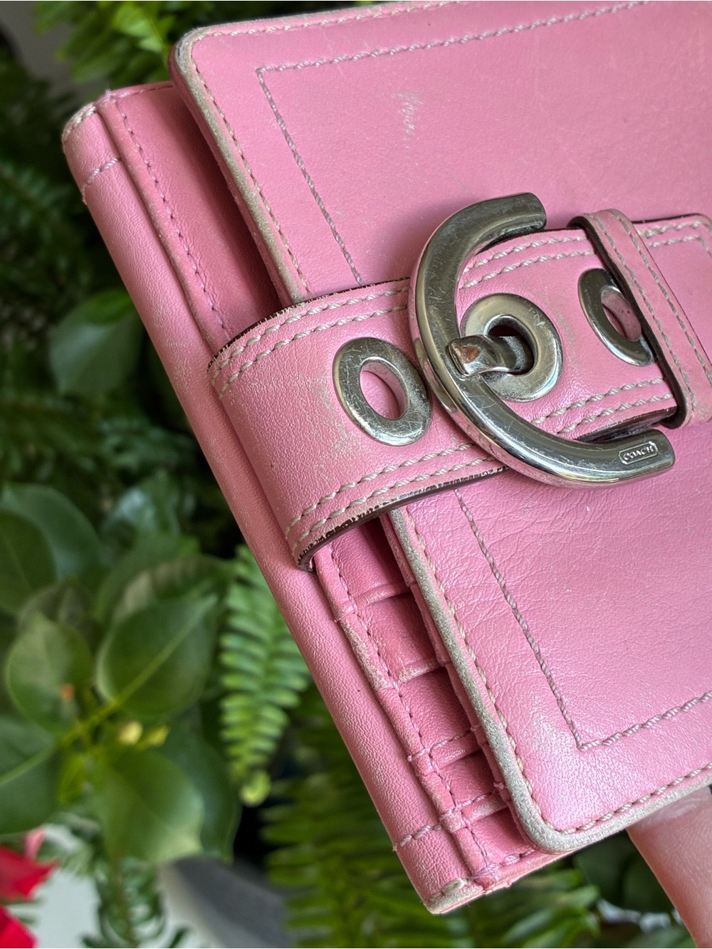 Coach Vintage Soho Flap Leather Wallet Bubblegum Pink - Gem